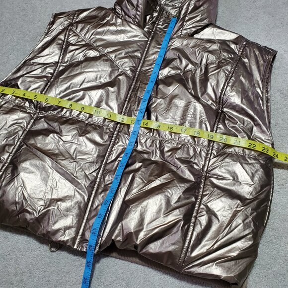 ANTHROPOLOGIE Daily Practice Metallic Puffer Vest Hooded Crop Gold Women's Large - Picture 14 of 14